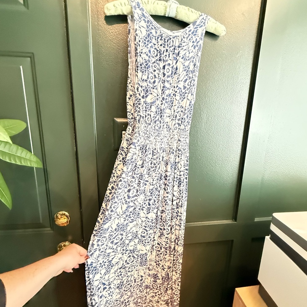 Floral Blue and White Sleeveless maxi dress